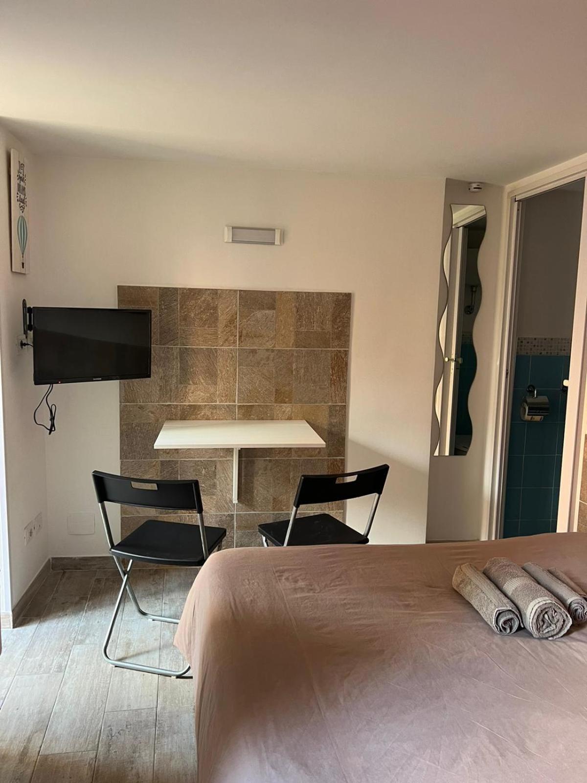 Monolocale Trastevere Locato Per Finalita Turistiche Apartamento Roma